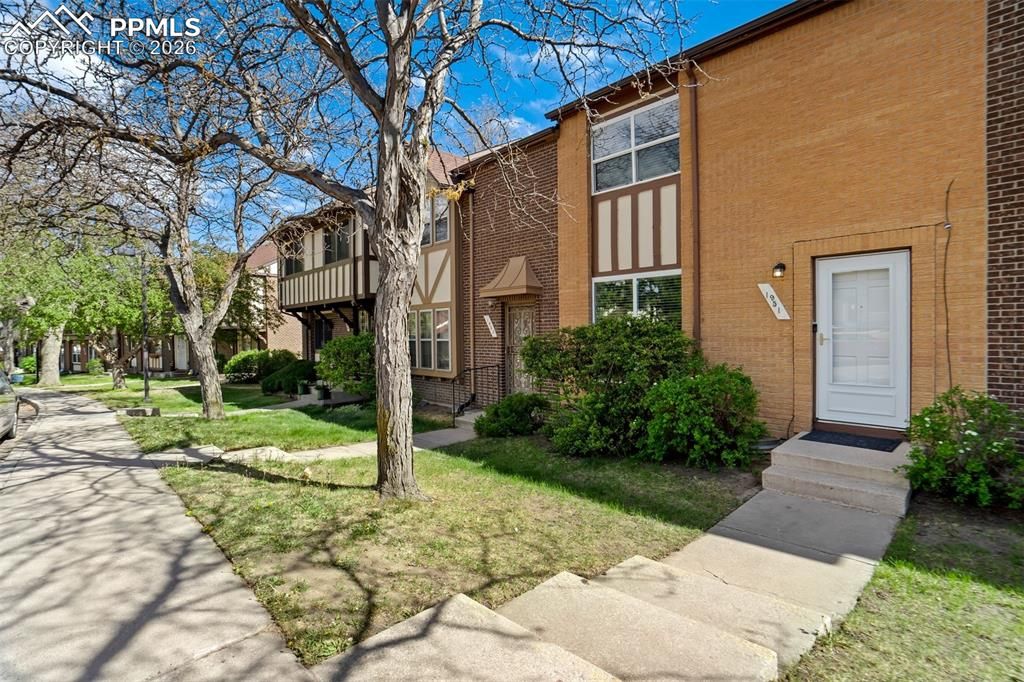 1951 N Academy Boulevard, Colorado Springs, CO 80909