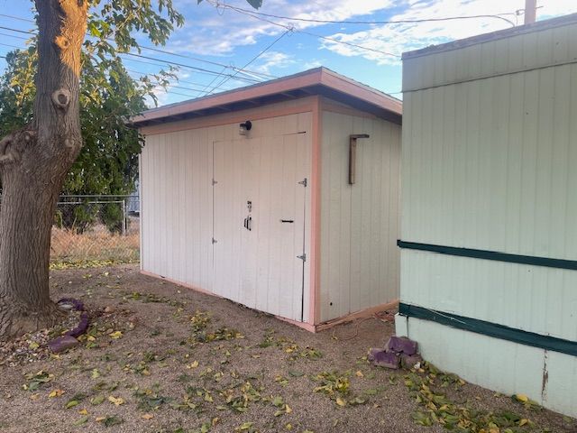 2655 E Carver Avenue, Kingman, AZ 86409