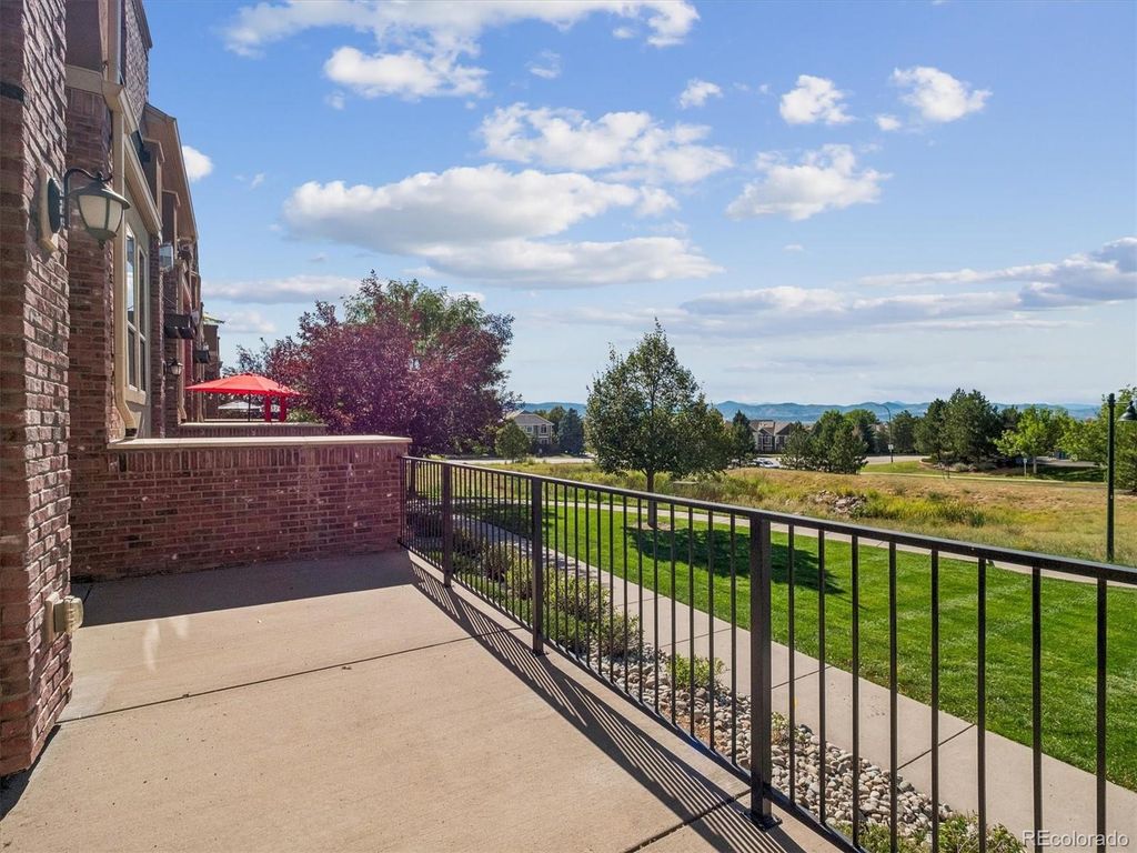 Image 10 of property listing at 1200 Rockhurst Drive E, Highlands Ranch, CO 80129