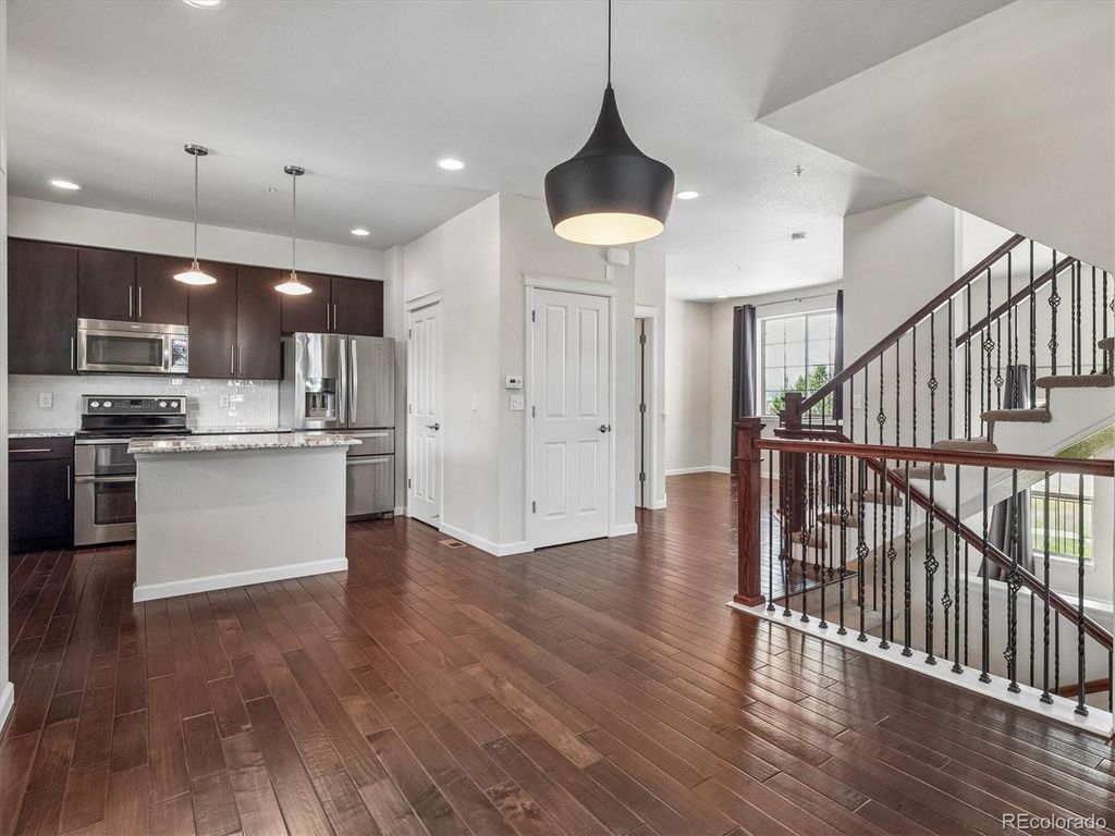 Image 13 of property listing at 1200 Rockhurst Drive E, Highlands Ranch, CO 80129
