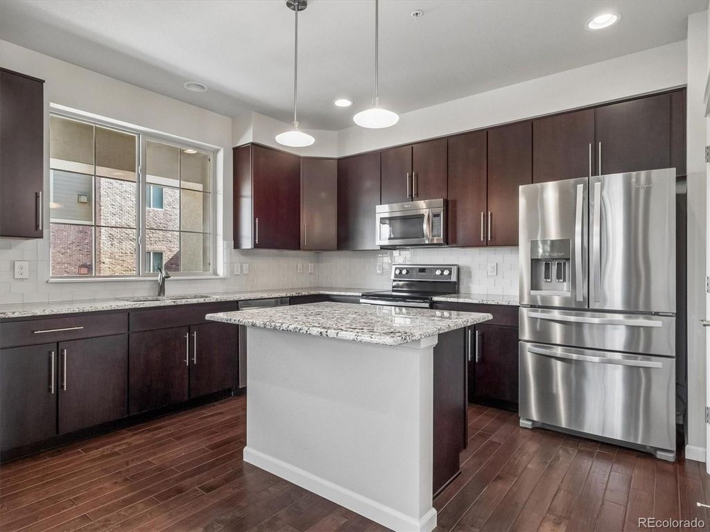 Image 15 of property listing at 1200 Rockhurst Drive E, Highlands Ranch, CO 80129