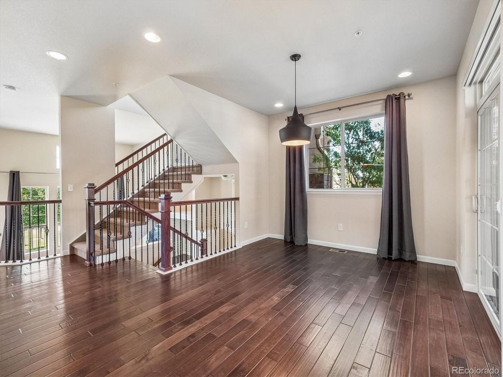 Image 16 of property listing at 1200 Rockhurst Drive E, Highlands Ranch, CO 80129