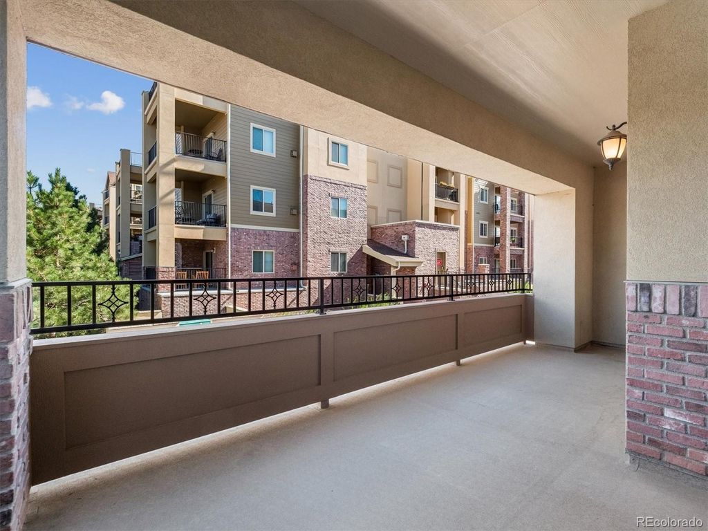 Image 17 of property listing at 1200 Rockhurst Drive E, Highlands Ranch, CO 80129