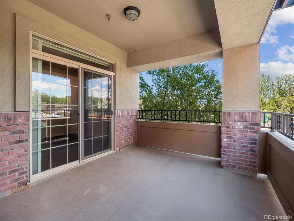 Image 18 of property listing at 1200 Rockhurst Drive E, Highlands Ranch, CO 80129