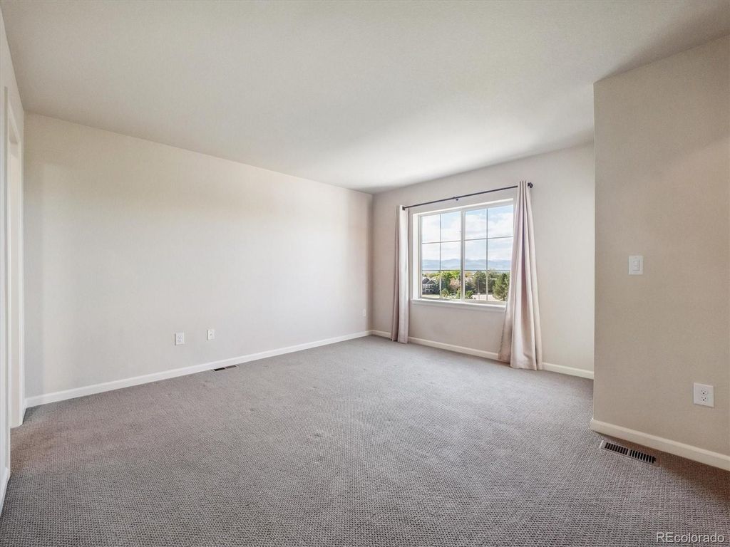 Image 22 of property listing at 1200 Rockhurst Drive E, Highlands Ranch, CO 80129