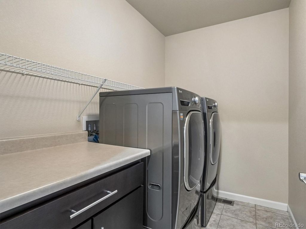 Image 29 of property listing at 1200 Rockhurst Drive E, Highlands Ranch, CO 80129
