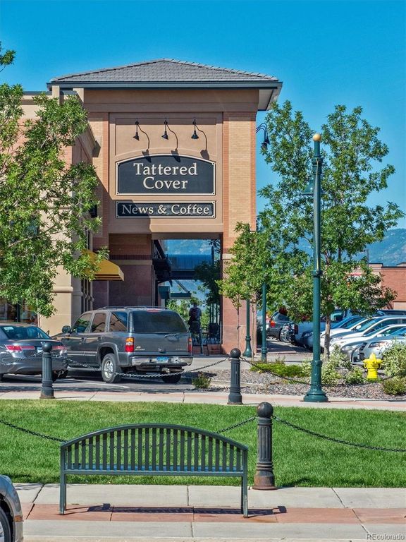 Image 43 of property listing at 1200 Rockhurst Drive E, Highlands Ranch, CO 80129