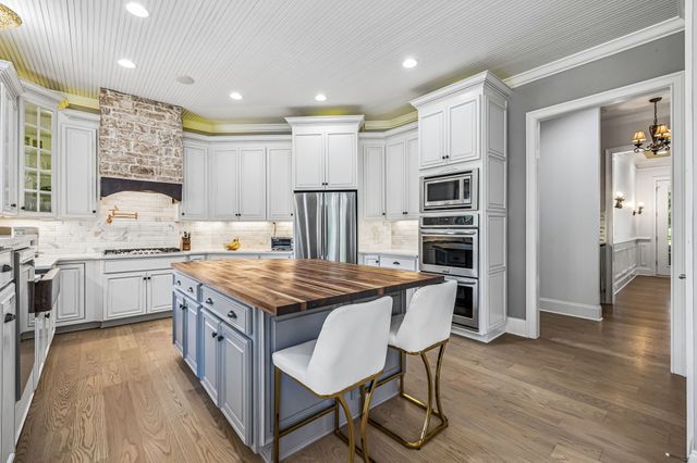 9510 Eldwick Dr, Brentwood, TN 37027