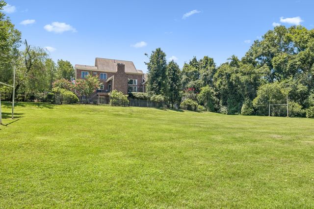 9510 Eldwick Dr, Brentwood, TN 37027