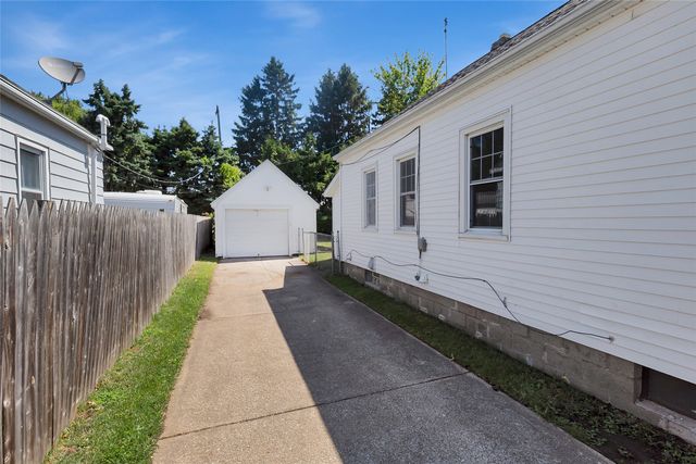 725 WYOMING Avenue, Erie, PA 16505