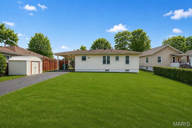 109 Lithia Avenue, Webster Groves, MO 63119
