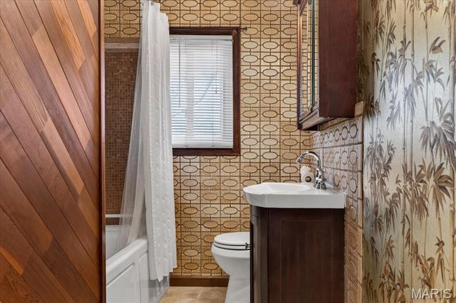 109 Lithia Avenue, Webster Groves, MO 63119