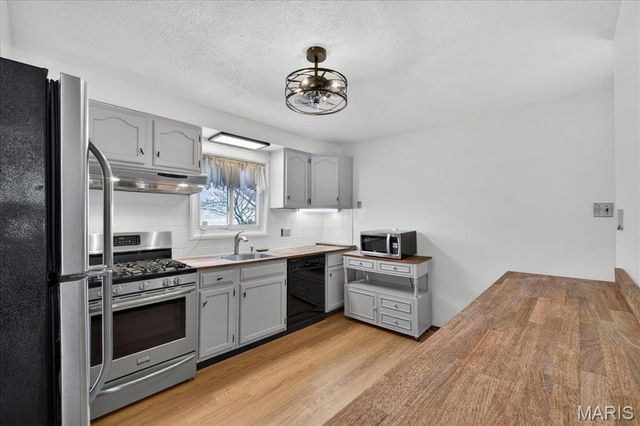 109 Lithia Avenue, Webster Groves, MO 63119