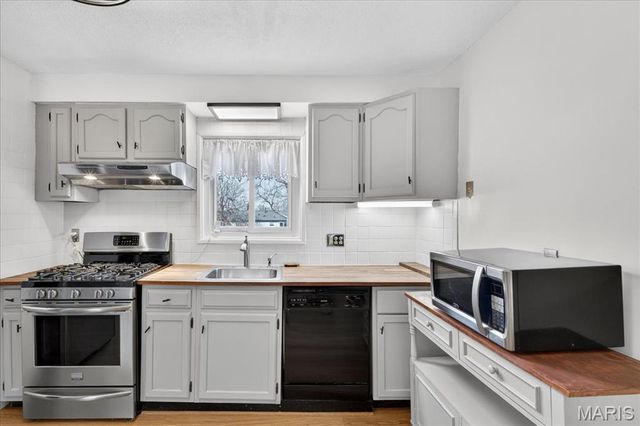 109 Lithia Avenue, Webster Groves, MO 63119
