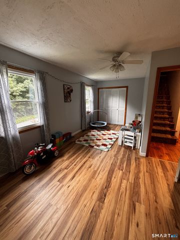138 Red Robin Road, Naugatuck, CT 06770