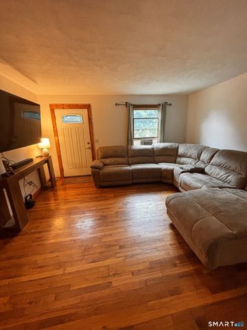 138 Red Robin Road, Naugatuck, CT 06770