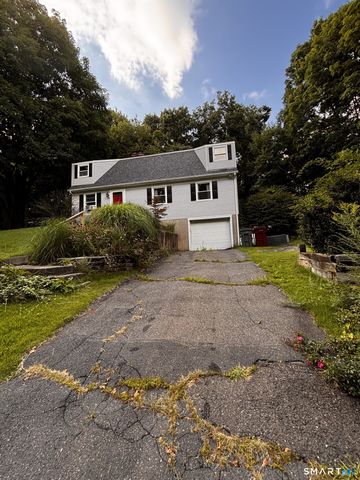 138 Red Robin Road, Naugatuck, CT 06770
