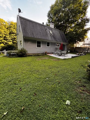 138 Red Robin Road, Naugatuck, CT 06770