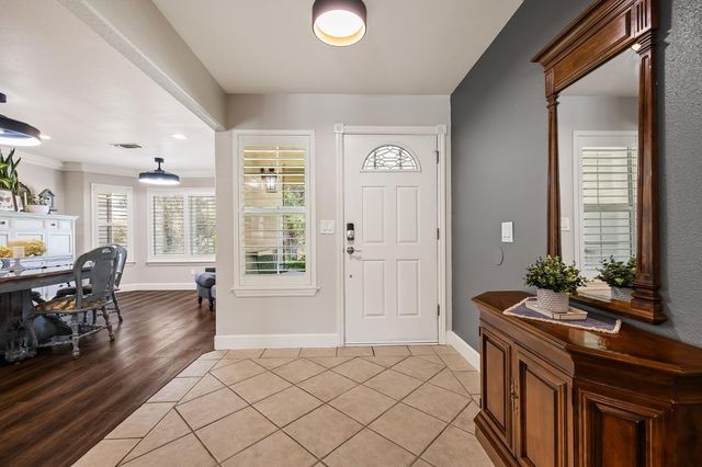21965 Oak Hill Lane, Clovis, CA 93619