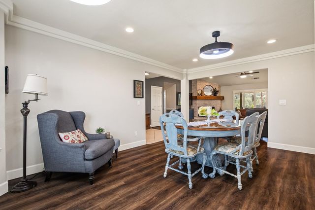 21965 Oak Hill Lane, Clovis, CA 93619