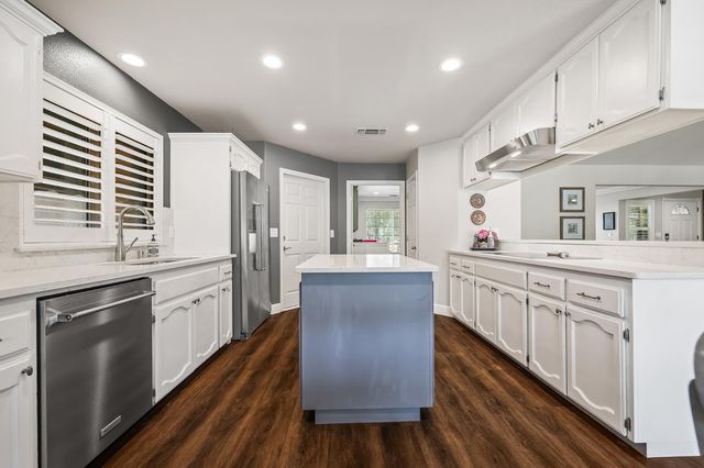 21965 Oak Hill Lane, Clovis, CA 93619