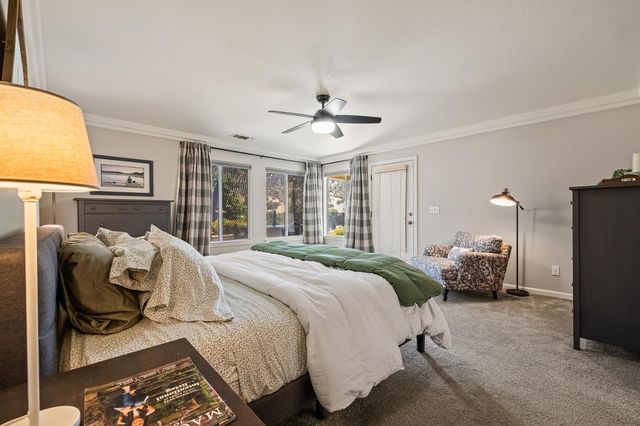 21965 Oak Hill Lane, Clovis, CA 93619