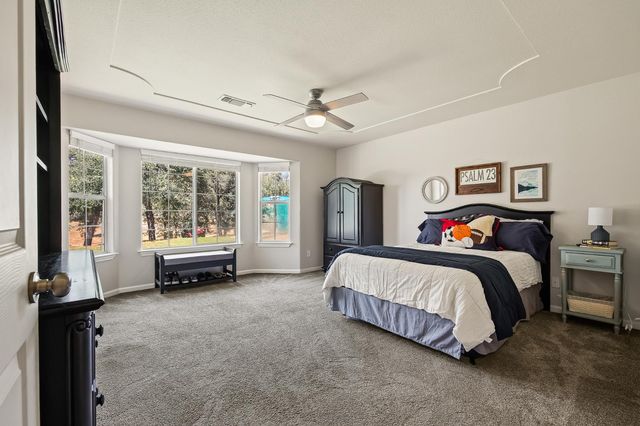21965 Oak Hill Lane, Clovis, CA 93619