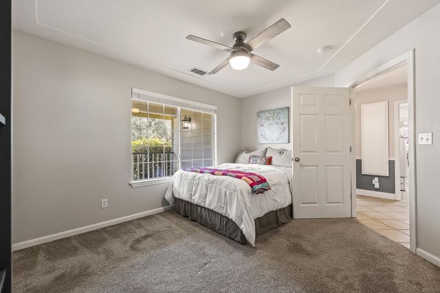 21965 Oak Hill Lane, Clovis, CA 93619