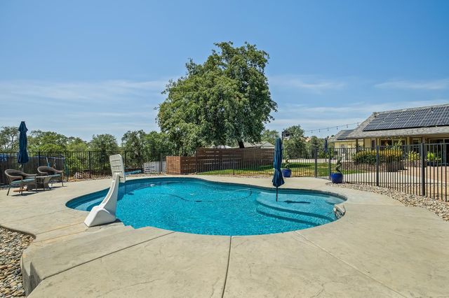 21965 Oak Hill Lane, Clovis, CA 93619