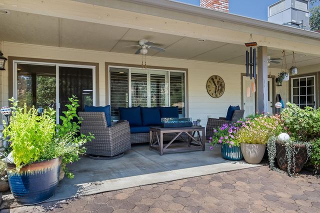 21965 Oak Hill Lane, Clovis, CA 93619