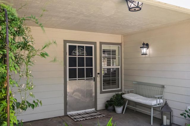 21965 Oak Hill Lane, Clovis, CA 93619