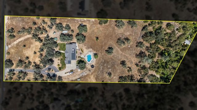 21965 Oak Hill Lane, Clovis, CA 93619