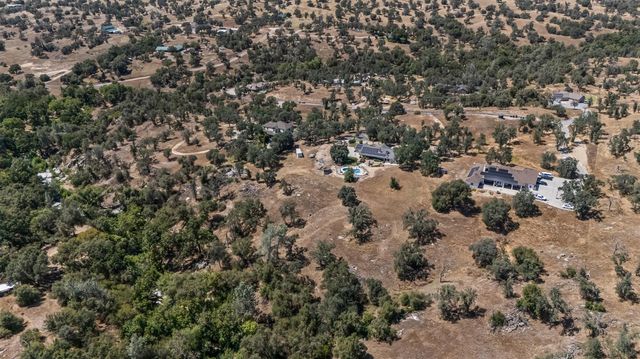 21965 Oak Hill Lane, Clovis, CA 93619