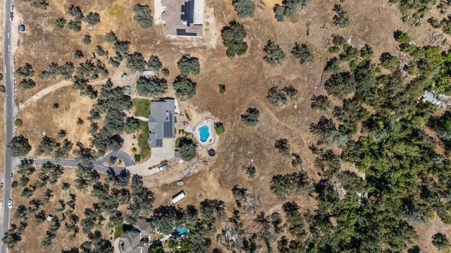 21965 Oak Hill Lane, Clovis, CA 93619