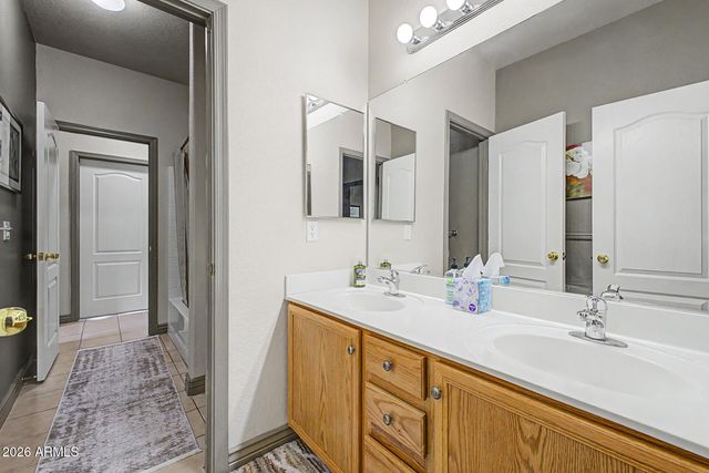 8412 E EDGEWOOD Avenue, Mesa, AZ 85208