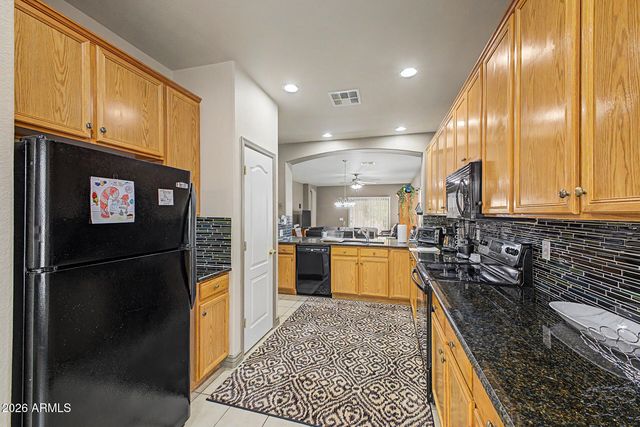 8412 E EDGEWOOD Avenue, Mesa, AZ 85208