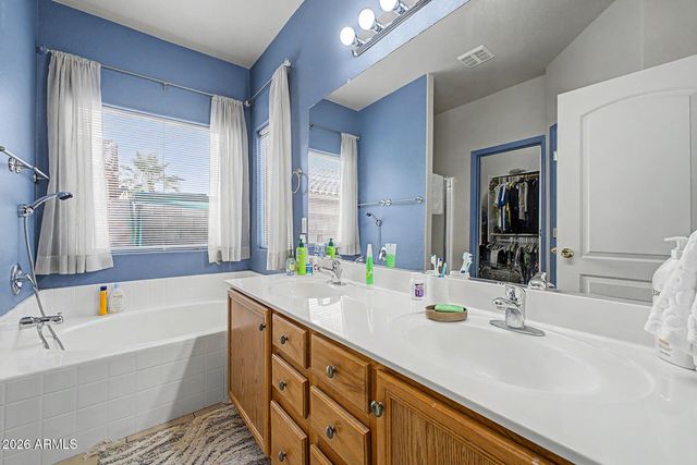 8412 E EDGEWOOD Avenue, Mesa, AZ 85208