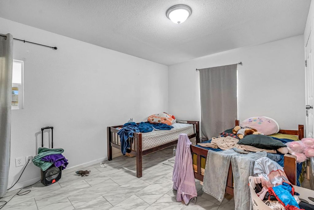 Image 23 of property listing at 1130 E Cleveland Avenue, Madera, CA 93638