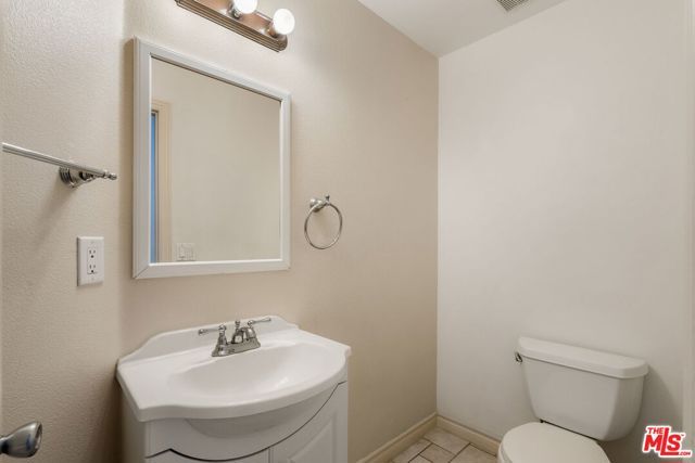 21925 Belshire Avenue 7, Hawaiian Gardens, CA 90716