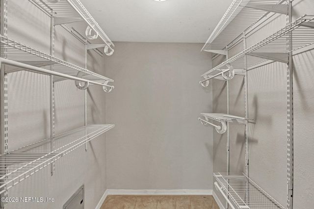 7800 POINT MEADOWS Drive 631, Jacksonville, FL 32256