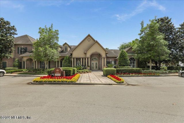 7800 POINT MEADOWS Drive 631, Jacksonville, FL 32256