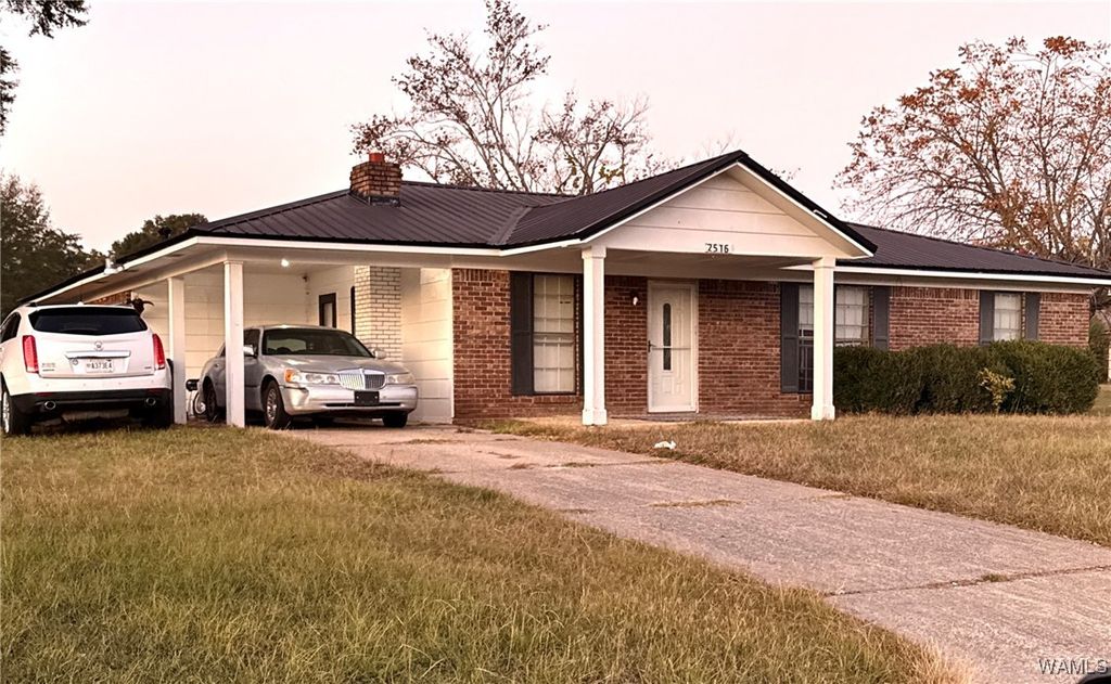 2516 DeerHaven, Northport, AL 35473