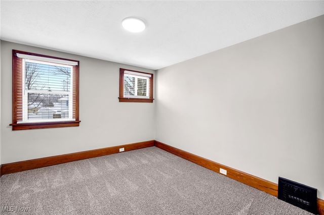 1008 Yale Avenue NE, Massillon, OH 44646