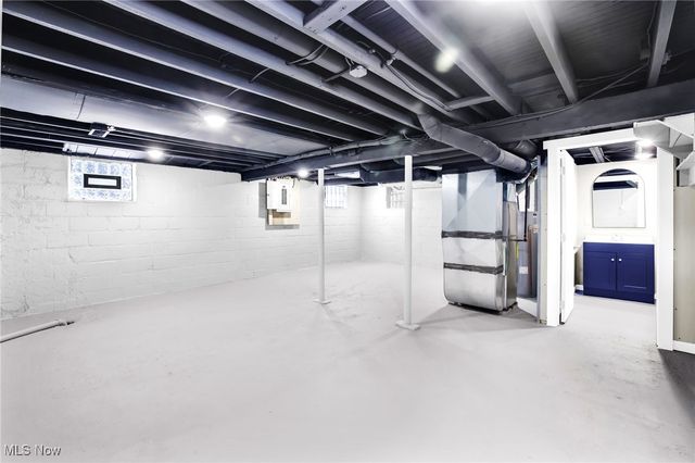 1008 Yale Avenue NE, Massillon, OH 44646