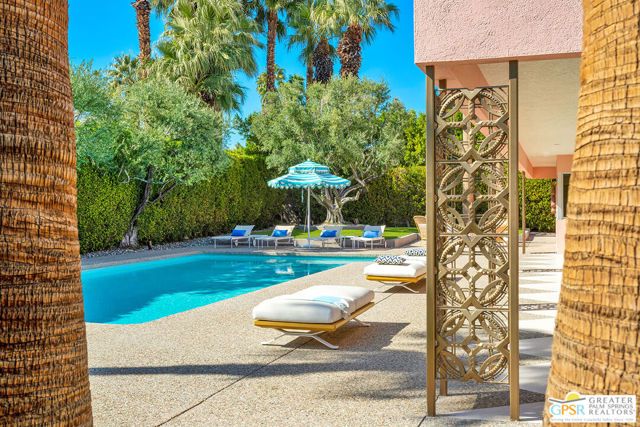 1415 N Camino Centro, Palm Springs, CA 92262