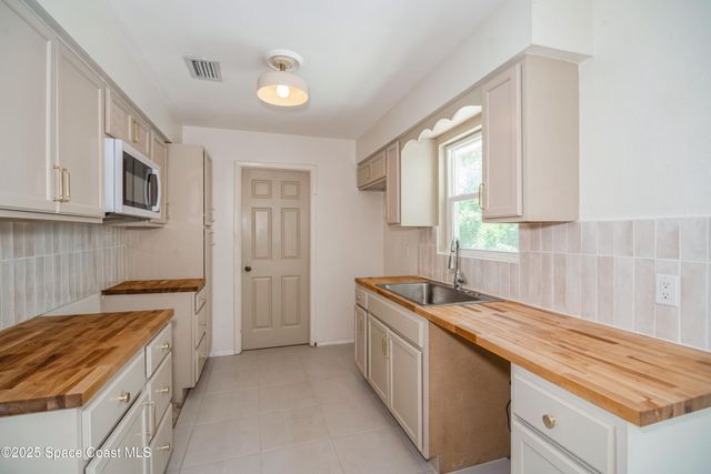 1671 Ollie Street, Cocoa, FL 32922