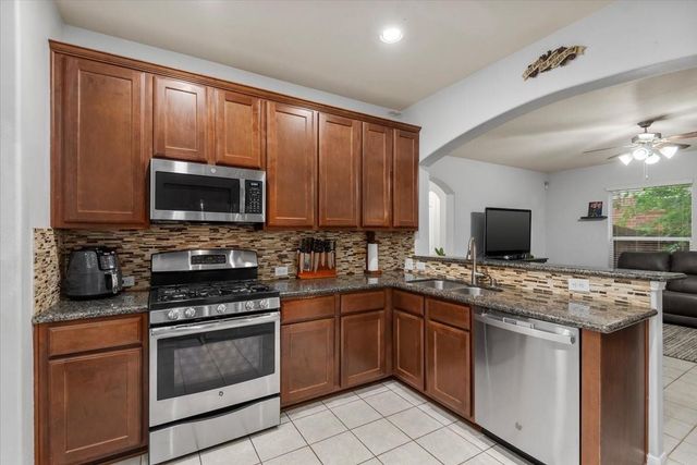 1827 Stieler Drive, Houston, TX 77049