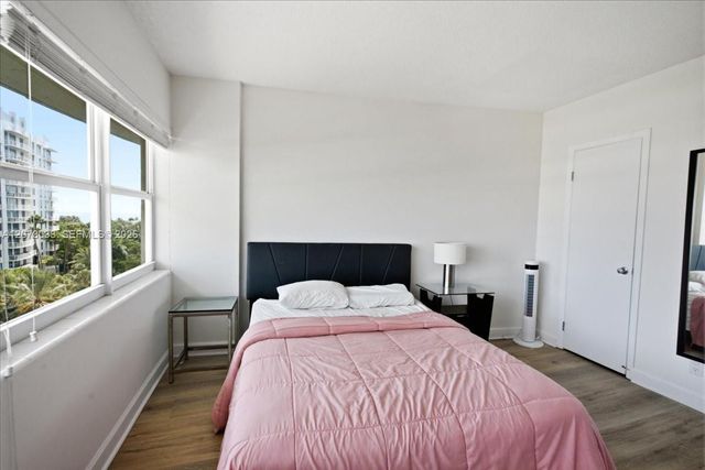 3250 NE 28th Street 806, Fort Lauderdale, FL 33308