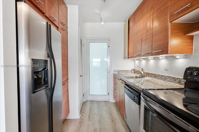 3250 NE 28th Street 806, Fort Lauderdale, FL 33308
