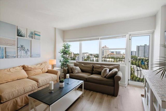 3250 NE 28th Street 806, Fort Lauderdale, FL 33308